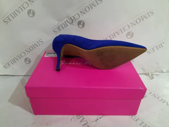 BOXED PAIR OF DANNII MINOGUE DISCO QUEEN COURT IN blue - UK SIZE 7