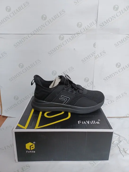 FIT VILLE FRESH CORE IN BLACK - UK 8.5 