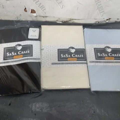 APPROXIMATELY 20 ASSORTED SASA CRAZE PILLOWCASE PAIR IN VARIOUS COLOURS (50x75x17cm)