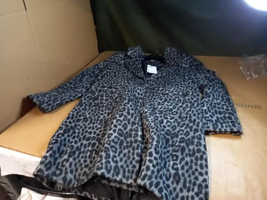 GREY LEOPARD STYLE JACKET UK SIZE 14