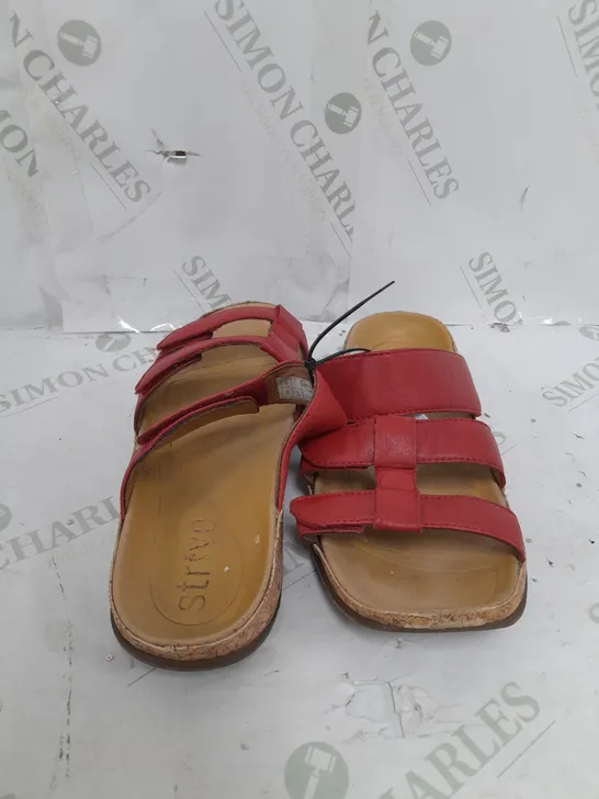 BOXED PAIR OF STRIVE SAMOA TRIPLE STRAP SANDALS IN SCARLET SIZE 5