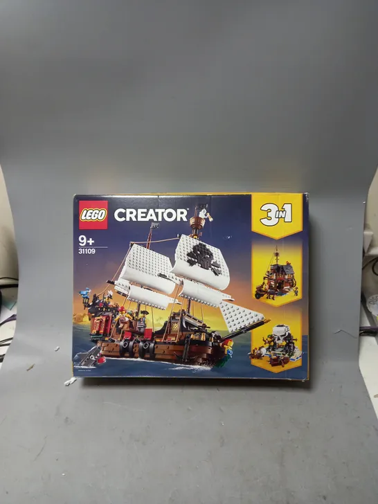 LEGO CREATOR SET - PIRATE SHIP RRP £109.99