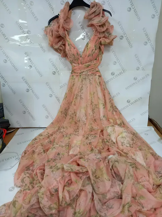 MAC DUGGAL FLORAL DESIGN FRILLED TWIN STRAP DRESS IN PEACH - SIZE 2