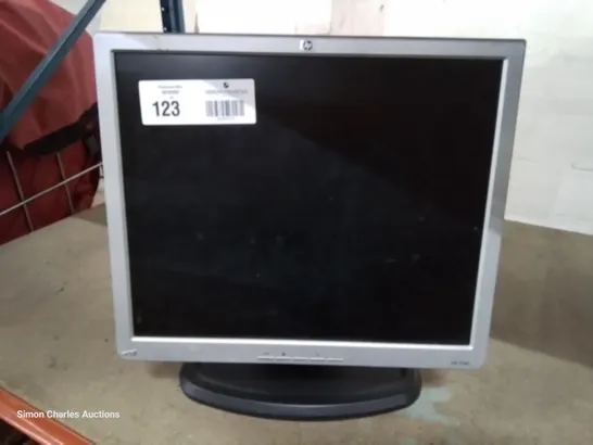 HP 1740 LCD DESK TOP MONITOR WITH STAND 