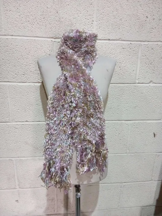 APPROXIMATELY 55 JENNIFER ANDERTON LILAC AND GREY SCARVES