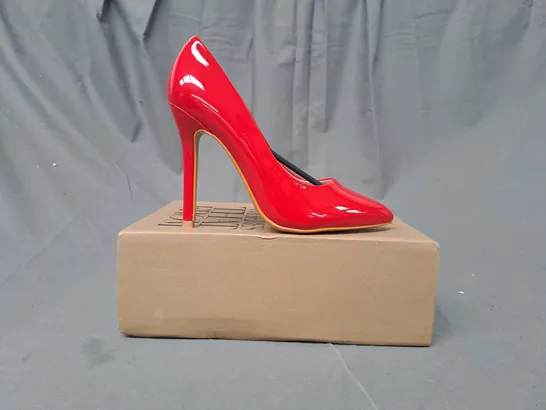 BOXED PAIR OF WHERE'S THAT FROM POINTED TOE HIGH HEELS IN RED SIZE 4