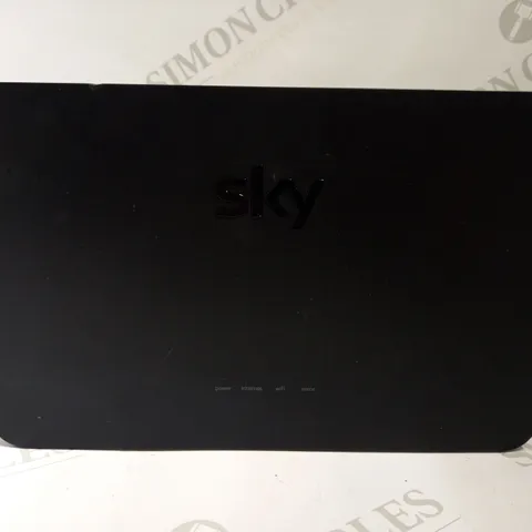 SKY Q BROADBAND HUB 4 - BLACK SR203