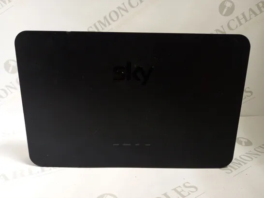 SKY Q BROADBAND HUB 4 - BLACK SR203