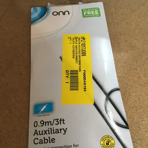 ONN 0.9M CHARGE AND SYNC CABLE