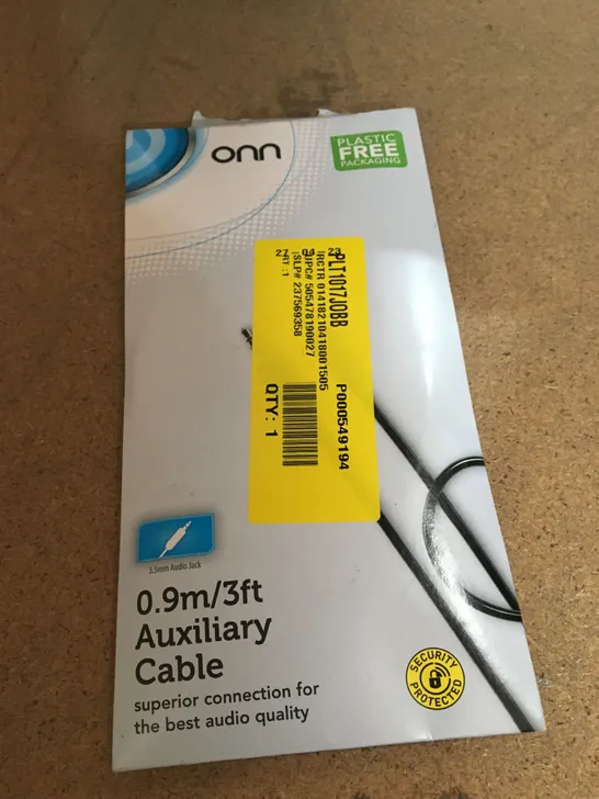 ONN 0.9M CHARGE AND SYNC CABLE