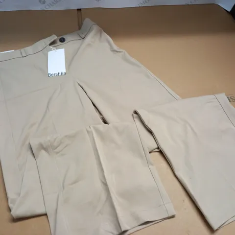 BERSHKA WIDE FIT TROUSERS - UK 10