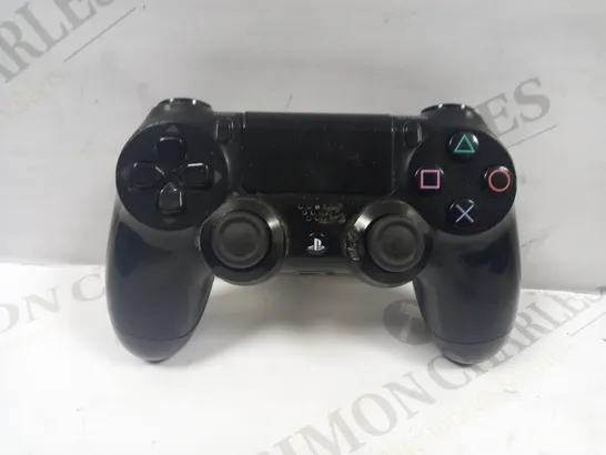 SONY PLAYSTATION 4 CONTROLLER IN BLACK