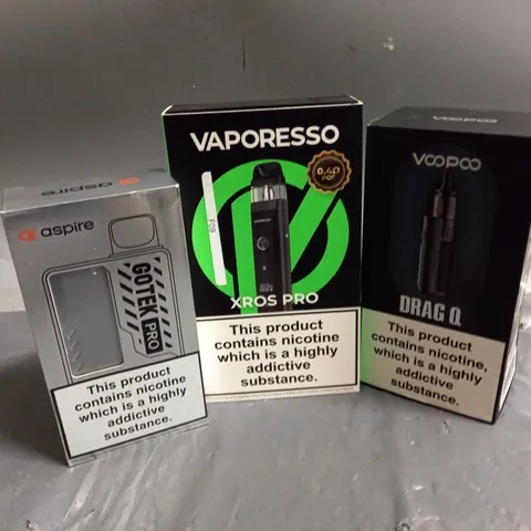 APPROXIMATELY 20 VAPES & E-CIGARETTES TO INCLUDE ASPIRE GOTEK PRO, VAPORESSO XROS PRO, VOOPOO DRAG Q, ETC