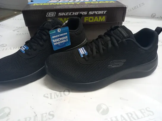 BOXED PAIR OF SKECHERS DYNAMIGHT 2 TRAINERS IN BLACK - 8