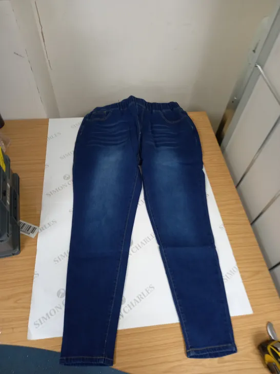 WOMENS 2 XL BLUE JEANS