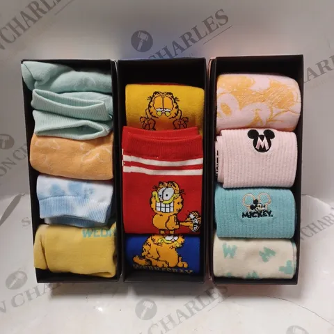 BOXED NOVELTY SOCKS SET IN VARIOUS DESIGNS 