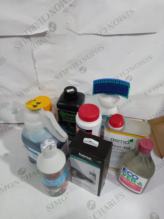 LOT OF ASSORTED CLEANING PRODUCTS 