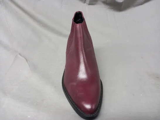 BOXED SOLEA EASTWOOD LEATHER ANKLE BOOTS IN WINE - ODD SIZES