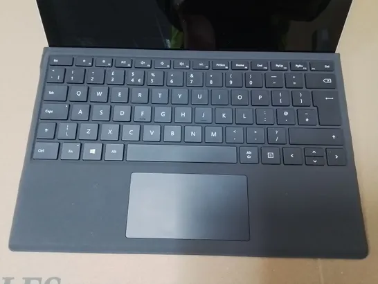 UNBOXED MICROSOFT SURFACE 4 256 GB WITH DETACHABLE KEYBOARD 