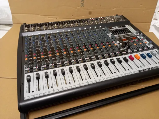 BEHRINGER PMP6000 EUROPOWER 1600W 20 CHANNEL POWERED MIXER