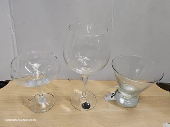 ASSORTED GLASSWARE, INCLUDING, 12 × 9.5oz CHAMPAGNE BOWLS, 4 × 19.5oz GIN & TONIC & 10 × DOUBLE OLD FASHIONED COCKTAIL GOBLETS 14oz.