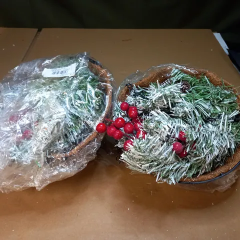 PAIR OF CHRISTMAS THEMED FAUX LEAF HANGING BASKETS