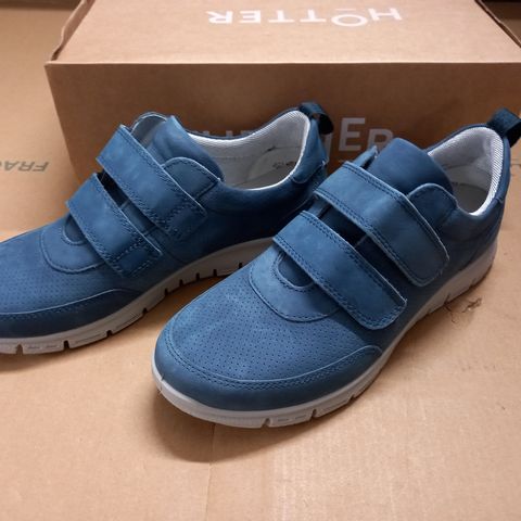 BOXED PAIR OF HOTTER ENERGY BLUE RIVER SHOES - UK 6