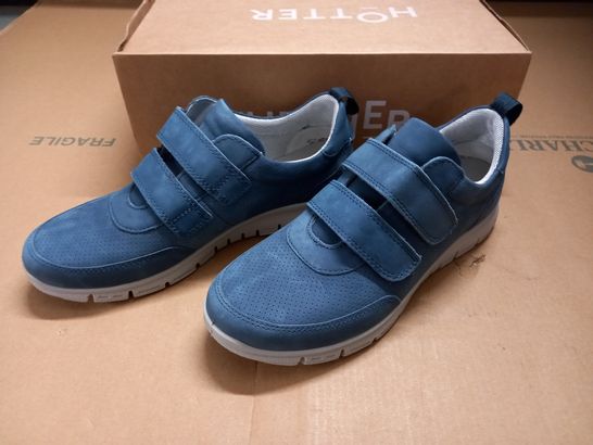 BOXED PAIR OF HOTTER ENERGY BLUE RIVER SHOES - UK 6