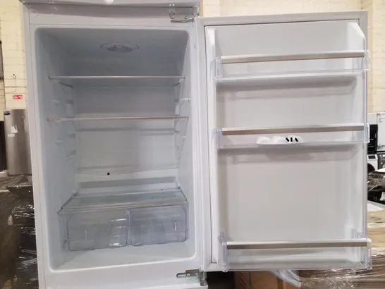 SIA 5050 INTEGRATED WHITE BUILT IN FRIDGE FREEZER - UNPROCESSED RAW RETURN