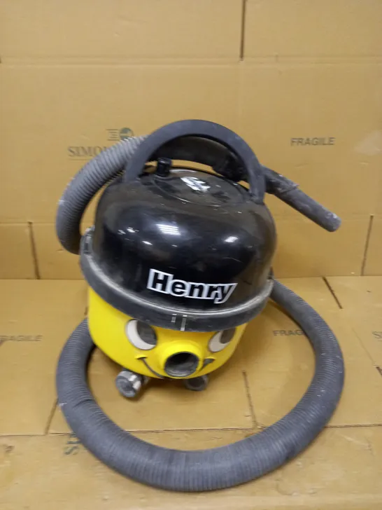 NUMATIC INTERNATIONAL HETTY 160 VACUUM CLEANER