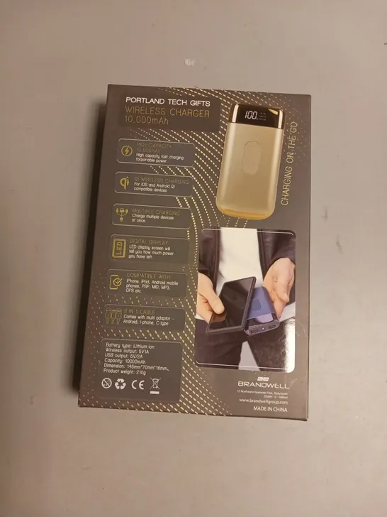 SEALED PORTLAND TECH GIFTS PORTABLE WIRELESS POWERBANK WITH LED DIGITAL DISPLAY IN GOLD