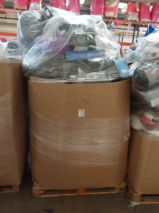 PALLET OF ASSORTED BEDROOM AND COMFORT BASED PRODUCTS TO INCLUDE; PILLOWS, SUPPORT SEAT CUSHIONS AND SIMILARLY RELATED GOODS