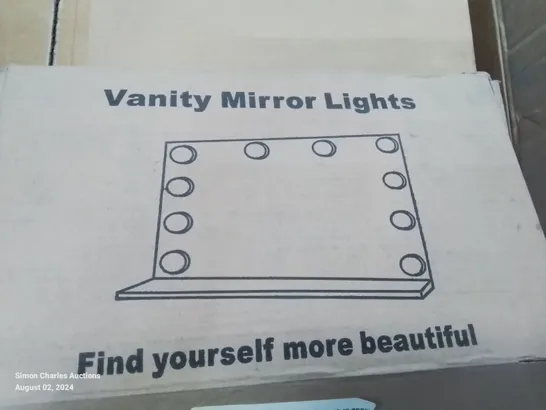 BOXED  VANITY MIRROR LIGHTS (UNTESTED)