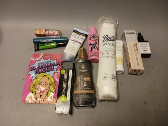 BOX OF APPROXIMATELY 15 COSMETIC ITEMS TO INCLUDE BODY SHOP SHOWER CREAM, EYLURE DYBROW, AND GRUUM HAND CREAM ETC.