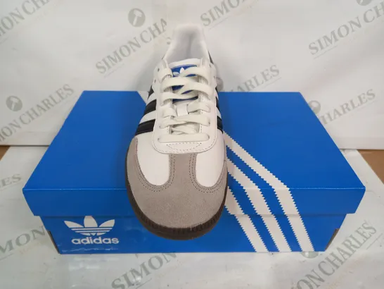 BOXED PAIR OF ADIDAS SAMBA OG SHOES IN WHITE/BLACK UK SIZE 7