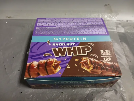 12 BOXED MYPROTEIN HAZELNUT WHIP PROTEIN BARS (12x24.5g)