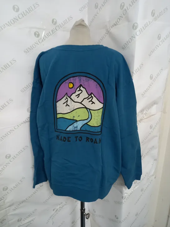 PASSENGER FRIDAY COLLECTIVE RECYCLED COTTON OVERSIZED PRINTED SWEAT SHIRT IN BLUE CORAL SIZE L