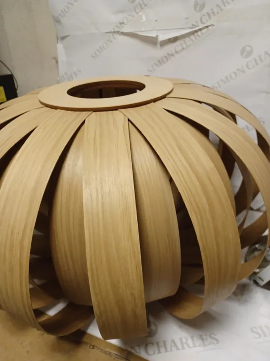 WOODEN LIGHT SHADE 