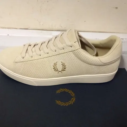 BOXED FRED PERRY SPENCER PERF SUEDE OATMEAL SIZE 9