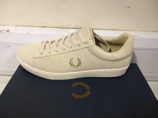 BOXED FRED PERRY SPENCER PERF SUEDE OATMEAL SIZE 9