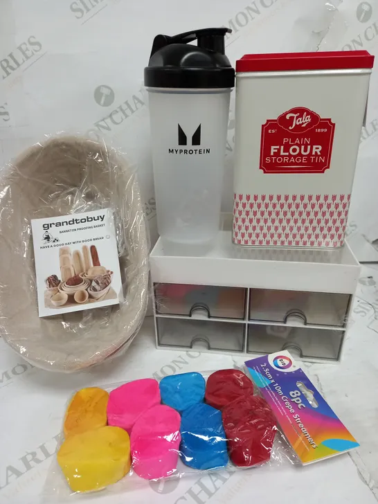 BOX OF APPROXIMATELY 15 ASSORTED ITEMS TO INCLUDE FLOUR STORAGE TIN, BREAK PROOFING BASKET, PROTEIN SHAKE CUP ETC