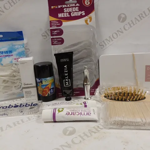 BOX OF APPROX 10 ASSORTED BEAUTY PRODUCTS TO INCLUDE THE ORDIANRY GRANACTIVE RETINOID IN SQUALENE, FLOSS TOOTH PACK, DESIGNEX PRO GEL NAIL BASES, ETC 