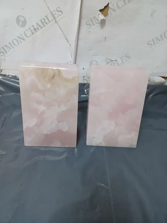 BOXED UNBRANDED PAIR OF MARBLE BOOK ENDS - COLLECTION ONLY - HEAVY