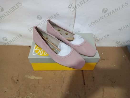 BOXED PAIR OF BODEN SHOES SIZE 37