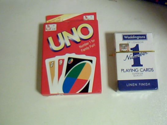 SELECTION OF FAMILY GAMES INCLUDING STICKY TARGET GAME, DECK OF CARDS AND UNO 