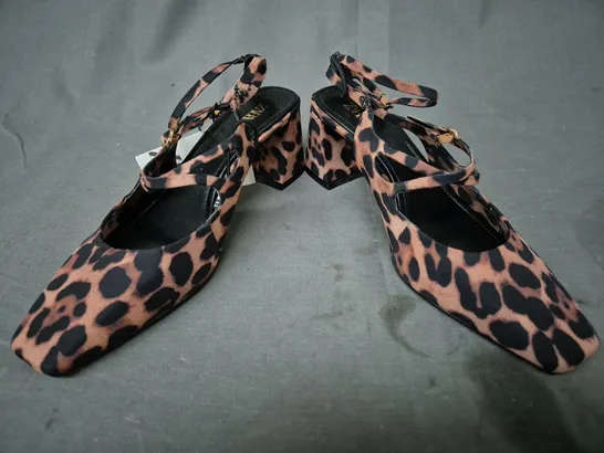 PAIR OF ZARA CLOSED TOE BLOCK HEEL SHOES IN LEOPARD PRINT UK SIZE 4