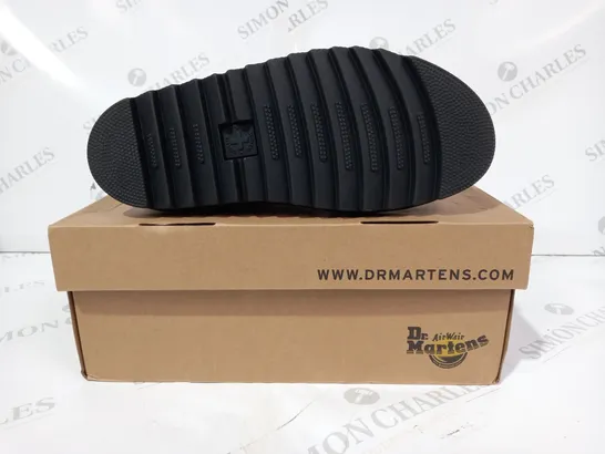 BOXED PAIR OF DR MARTENS BLAIRE OPEN TOE SANDALS IN BLACK UK SIZE 6 