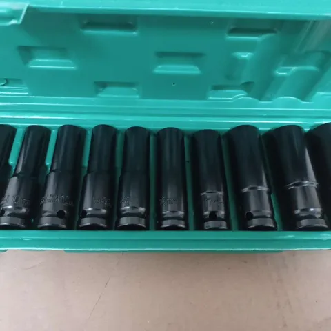 10 PC 1/2 INCH LONG SOCKET SET 