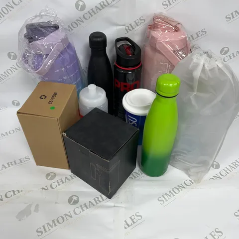 LOT OF ASSORTED DRINKS CONTAINERS TO INCLUDE CHILLYS 