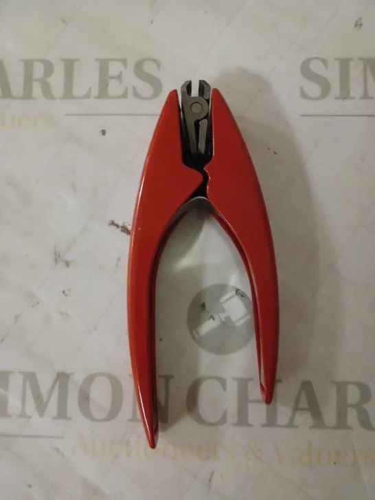 CLIPPERPRO 2.0 NAIL CLIPPERS, RED